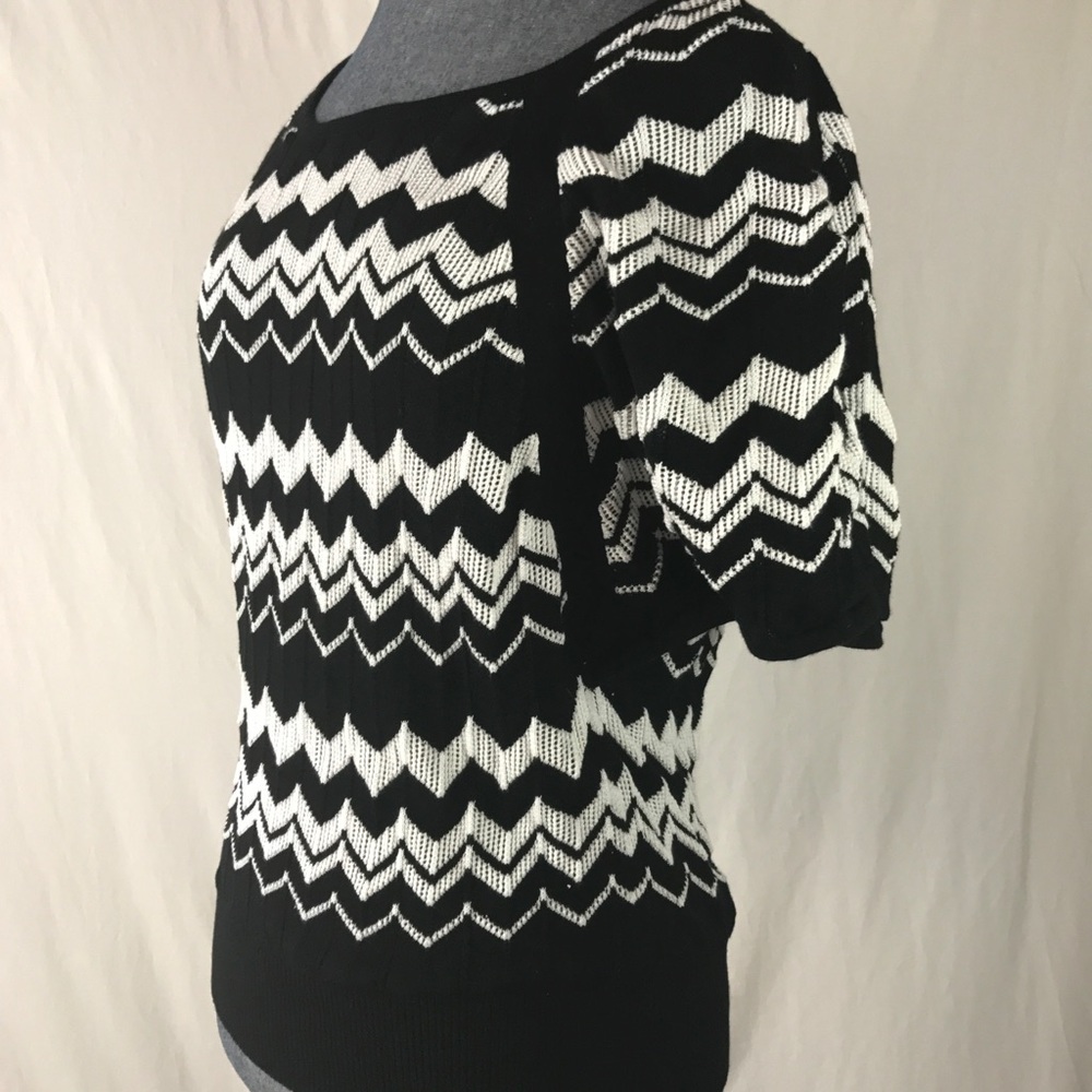 Cable & Gauge PS Blouse Black & White Chevron